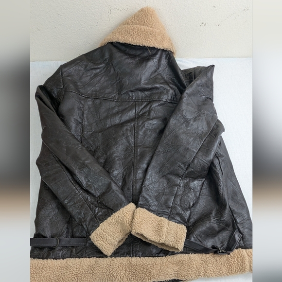 Leather Pilot Jacket with Faux Sherpa Trim by Leather & Soul XL Bag 6 - Picture 13 of 15